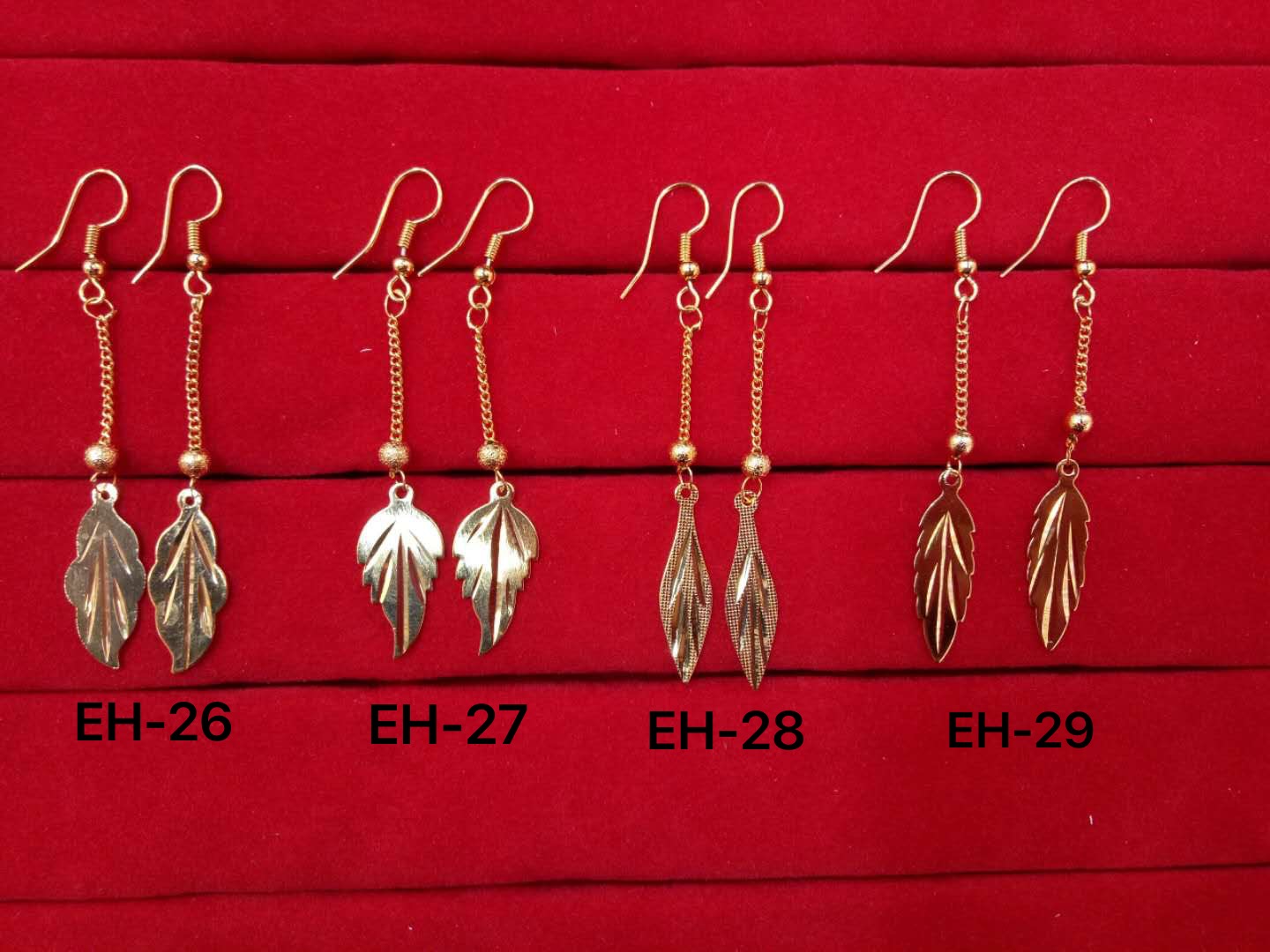 Imitation gold female leaf ear thread, female leaf earrings, ear rings, mother's ear studs, maple leaf ear hooks, earrings details Picture
