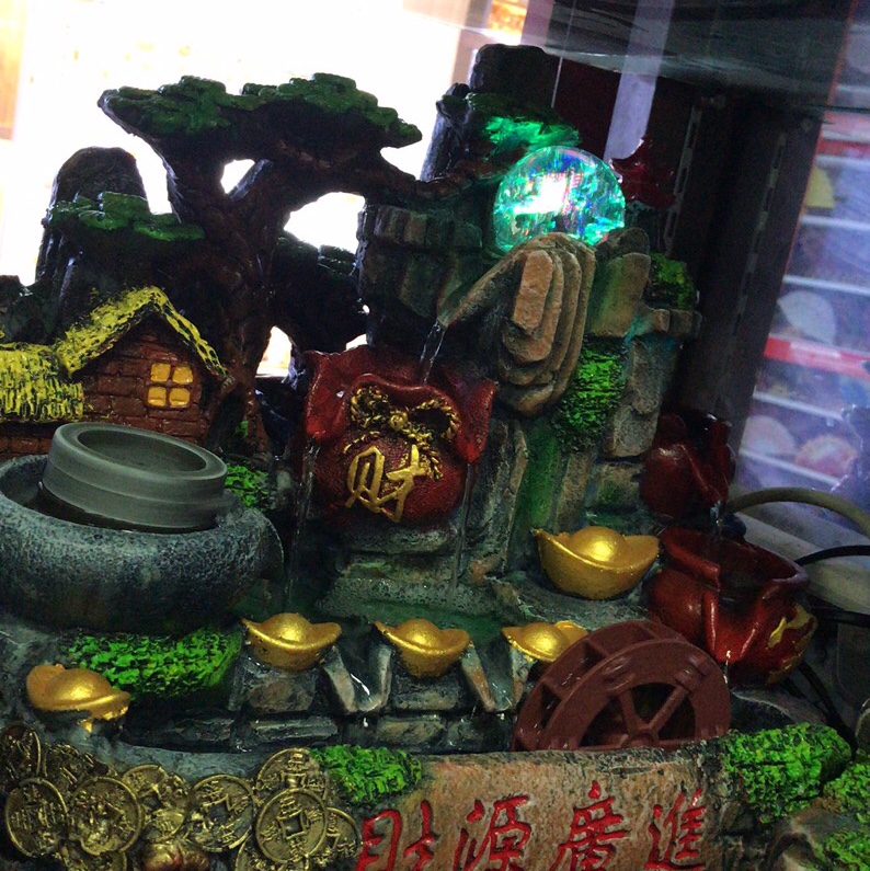 Resin fountain rockery thumbnail