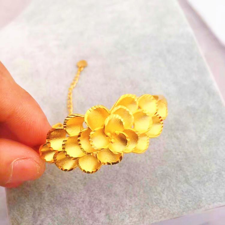 New Vietnamese Nansha gold bracelet for women with adjustable opening size, wedding gold jewelry, thick gold sandblasted large flower bracelet Item Picture