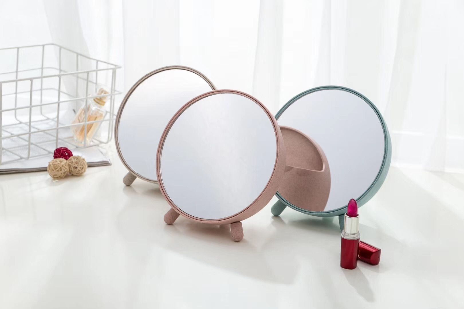 Make up mirror type female net red small mirror dormitory desktop portable dressing mirror thumbnail