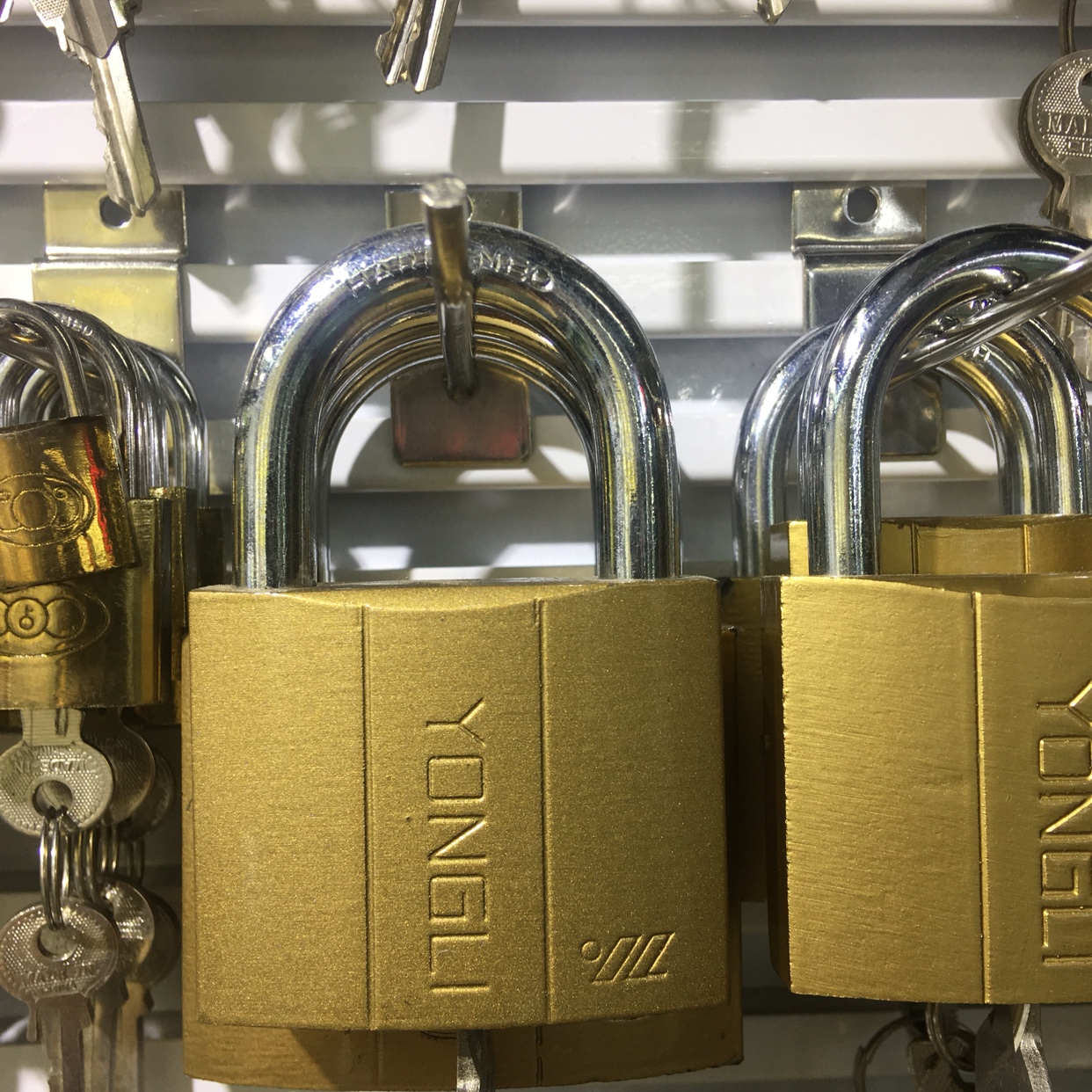 Permanent force lock