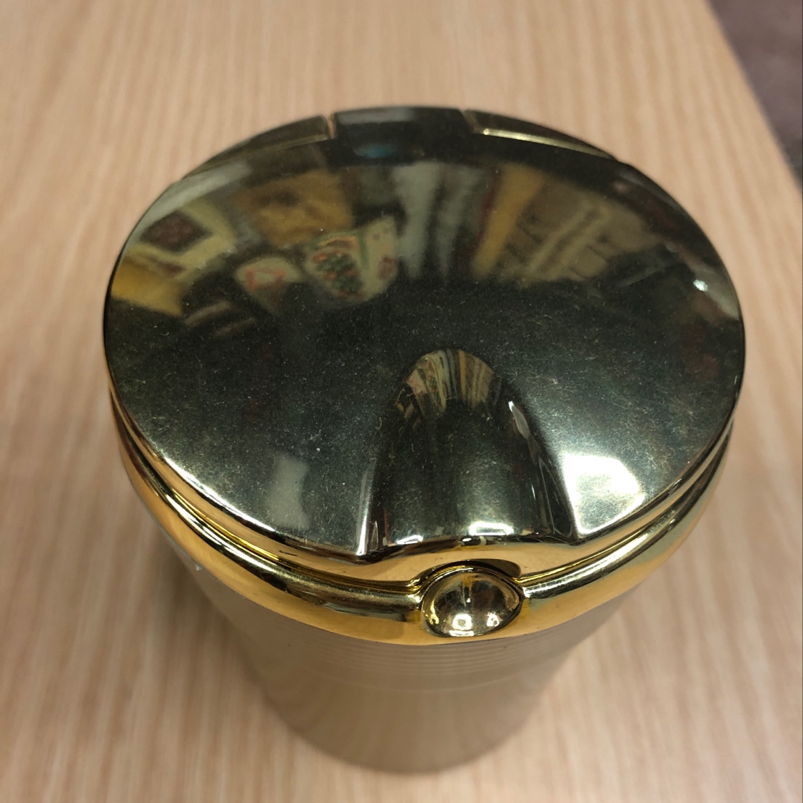 The car ashtray is gold thumbnail