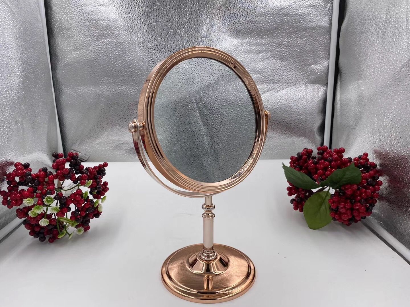 Makeup mirror table type women's net red beauty makeup touch light small mirror desktop portable dressing mirror round thumbnail