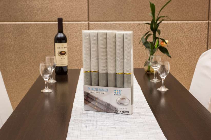Gift box set, eco-friendly pvc heat-insulating placemats for home and gift-giving, European-style simple table MATS with anti-slip features Application Scenario