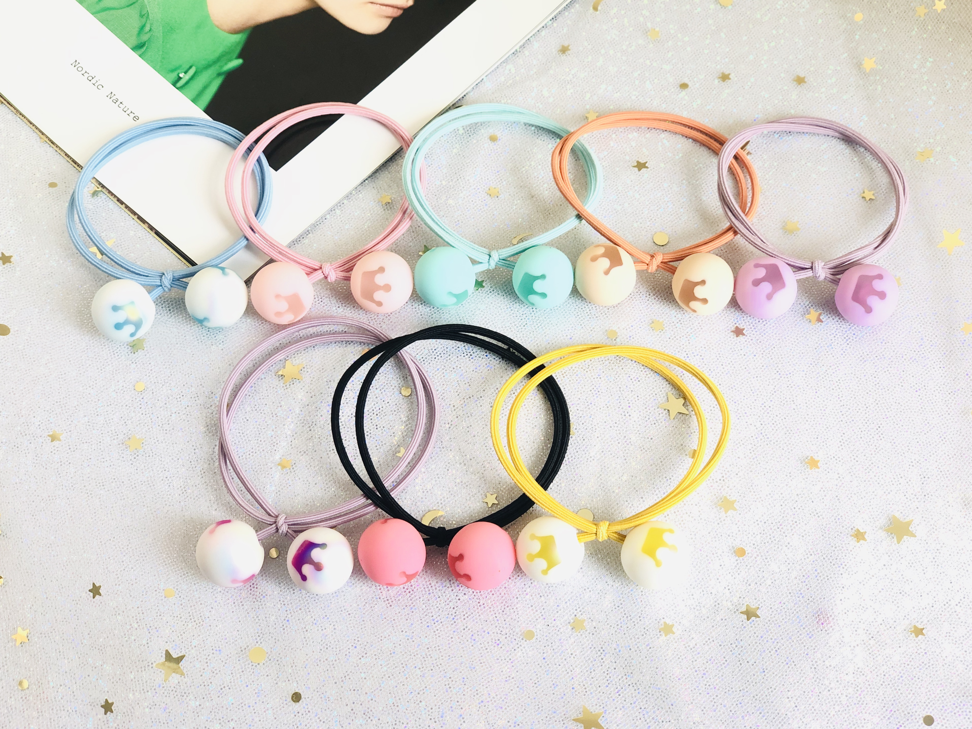 Colorful crown, round beads, double-layer rubber bands detail image 1