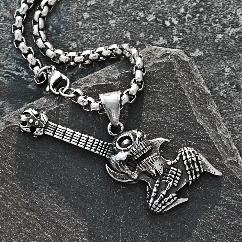 Hip-hop skull bass guitar necklace, men's retro music, personalized instruments, titanium steel pendant, student accessories, rock full figure