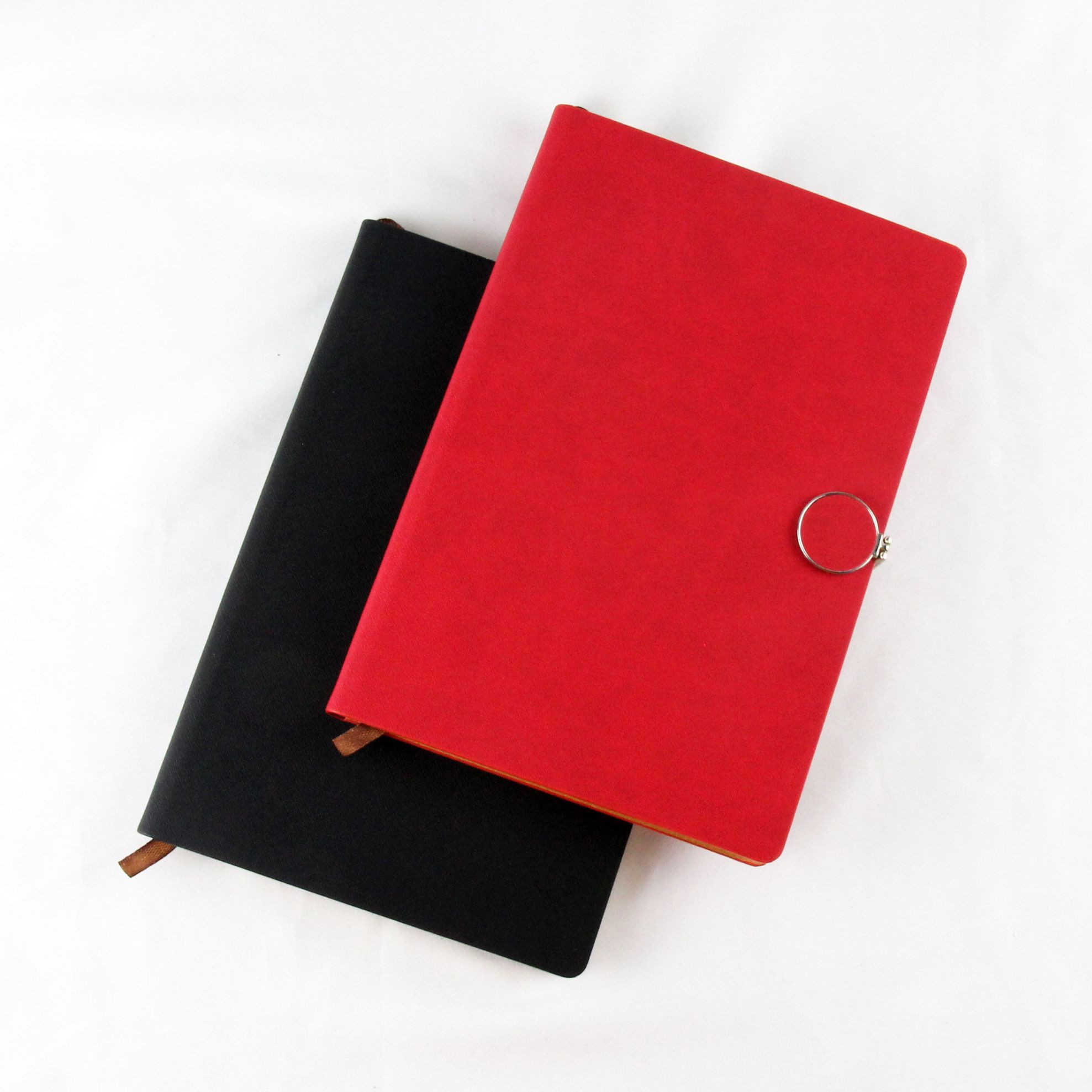 Spot wholesale PU magnetic buckle notebook plain color simple college students stationery leather notebook A5 custom LOGO thumbnail