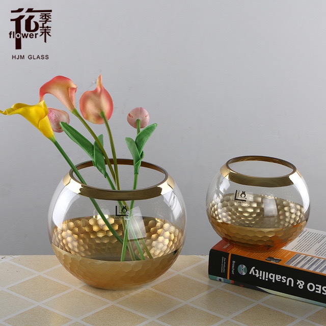 Factory direct sales and wholesale of Nordic simple and light luxury electroplated gold ground honeycomb spherical glass vases, candlesticks, hydroponic flower arrangement decorative ornaments details Picture