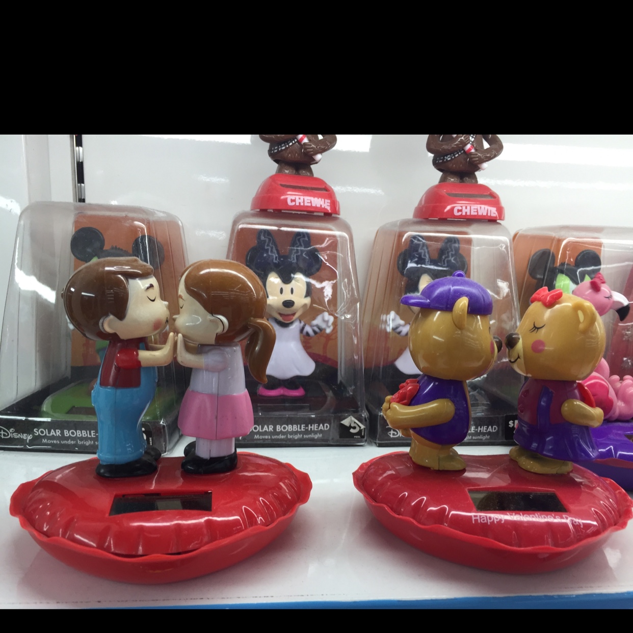 太阳能车上摆件情侣新款太阳能车载摆件中控台汽车摆件