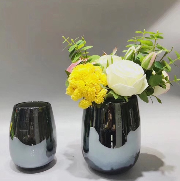Nordic style light luxury deep cold grey tone glass vases for living room, bedroom and dining room flower arrangements, hydroponic flower vases decoration factory direct sales and wholesale details Picture