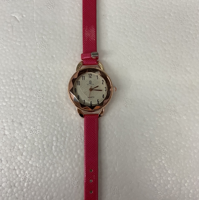 Trendy, fashionable and caring ladies' leather strap watch