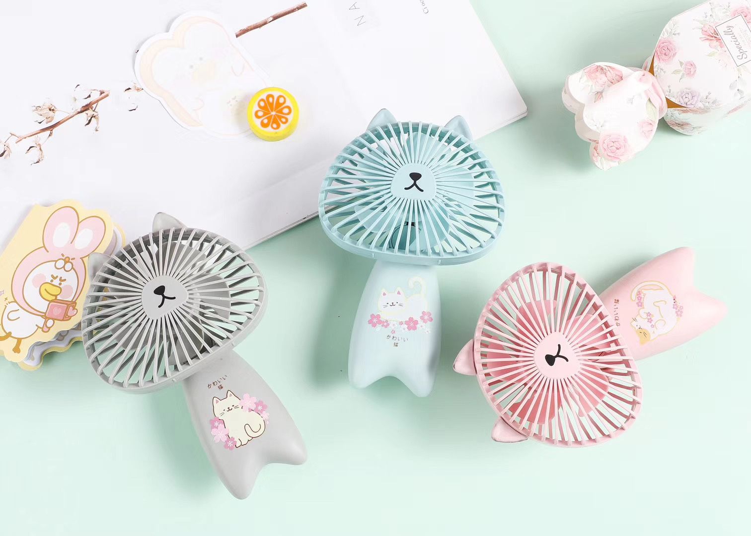 USB fan Mini Hand-held small fan Mute cute cartoon kids hand-held folding portable fan