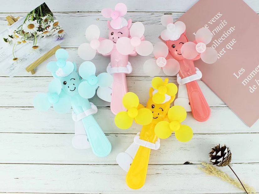 The three-head unicorn hand-pressed mini fan is selling well at the street stall Application Scenario