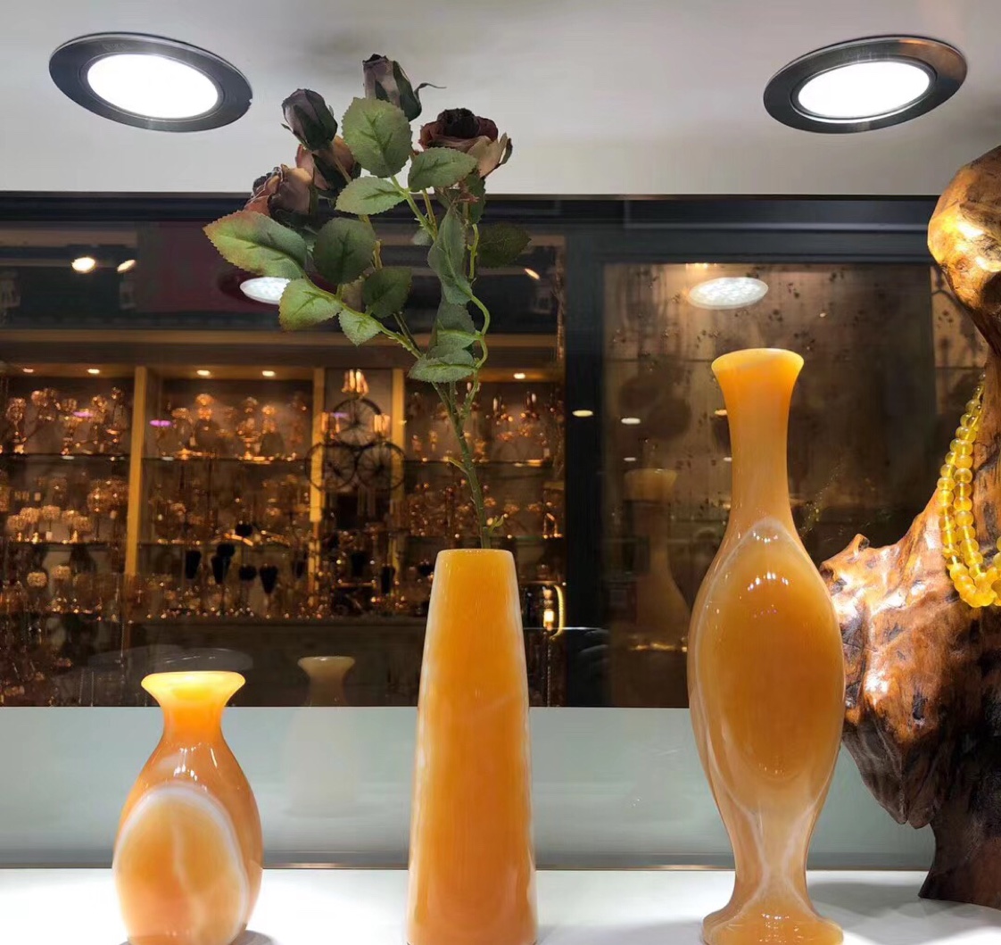 Natural jade Vase Art Display Piece 01