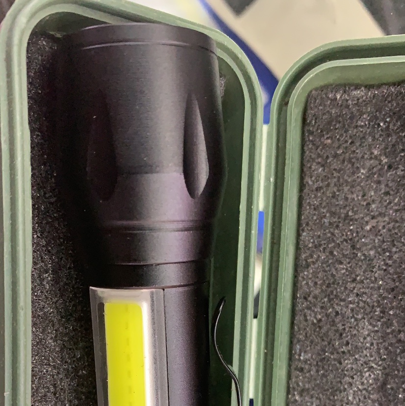 Rechargeable Flashlight details Picture