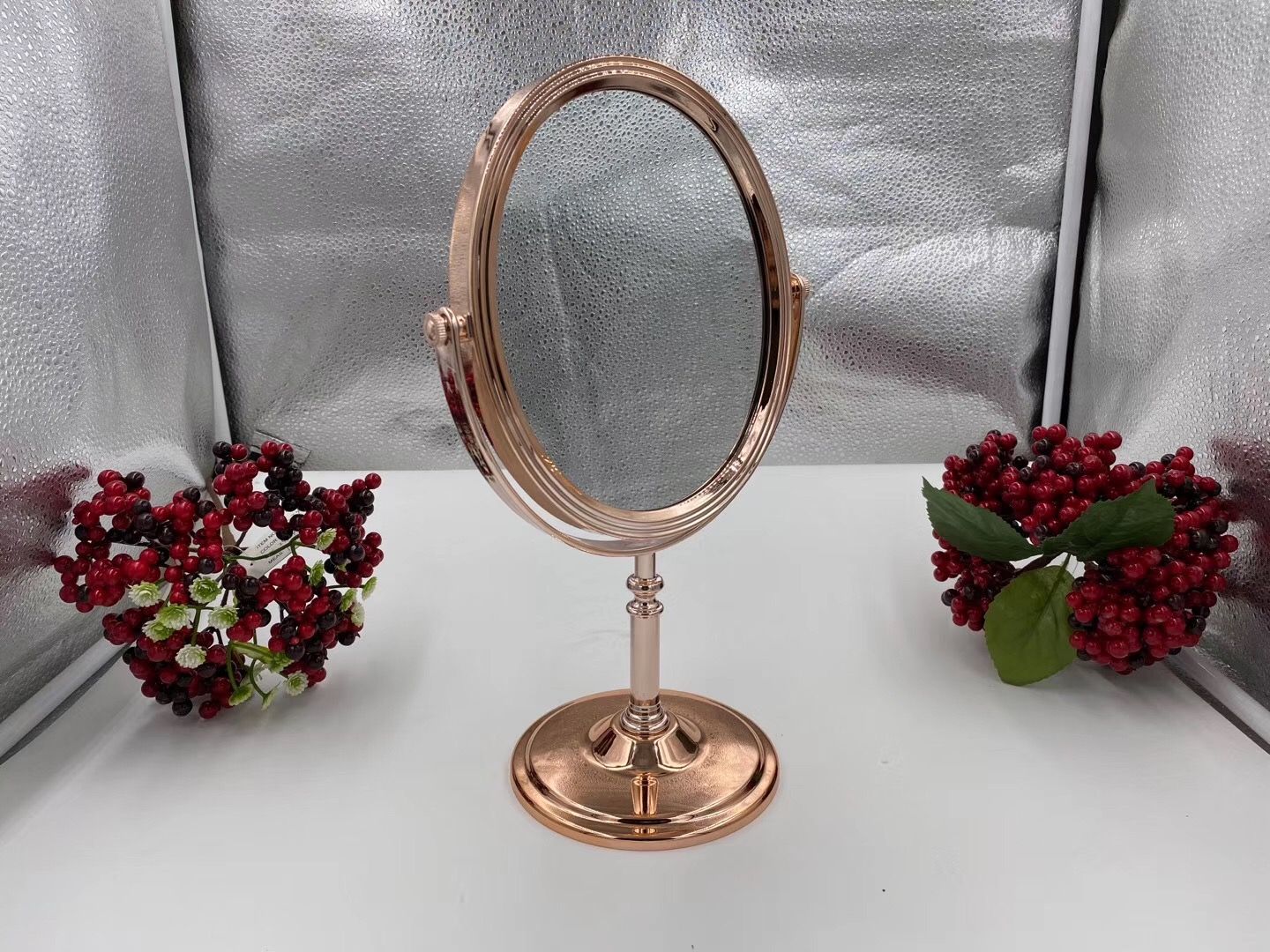 Makeup mirror table type women's net red beauty makeup touch light small mirror desktop portable vanity mirror oval thumbnail