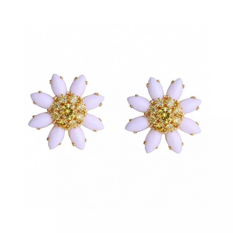 If love Cecilia cheung with Daisy 🌼 earring barcode price 1108 88