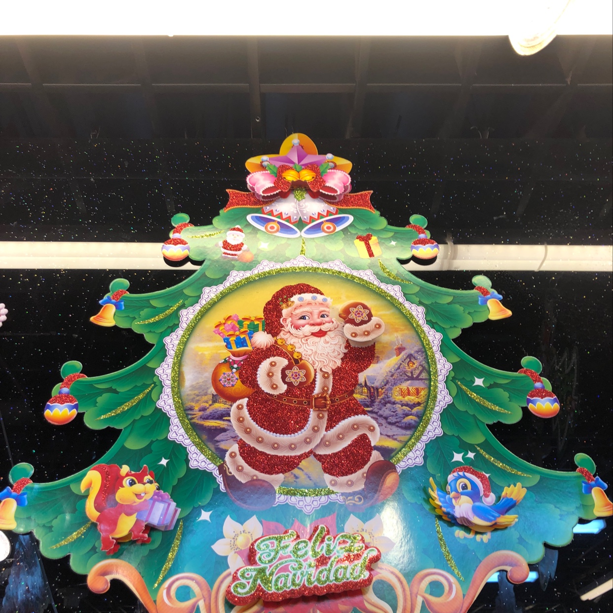 带老人的圣诞树