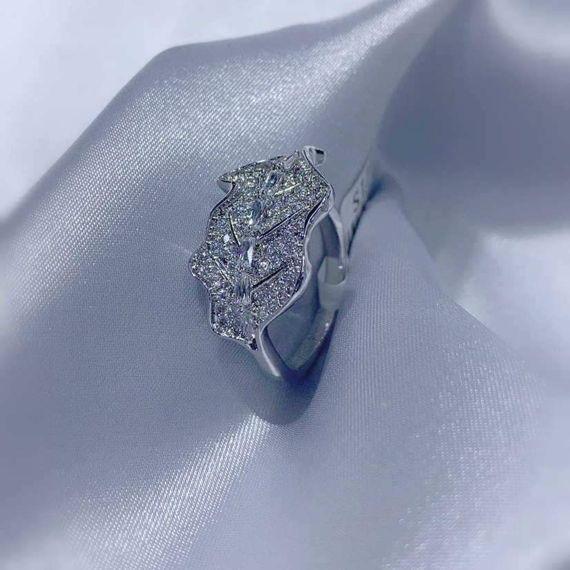 Zircon rings in fashion