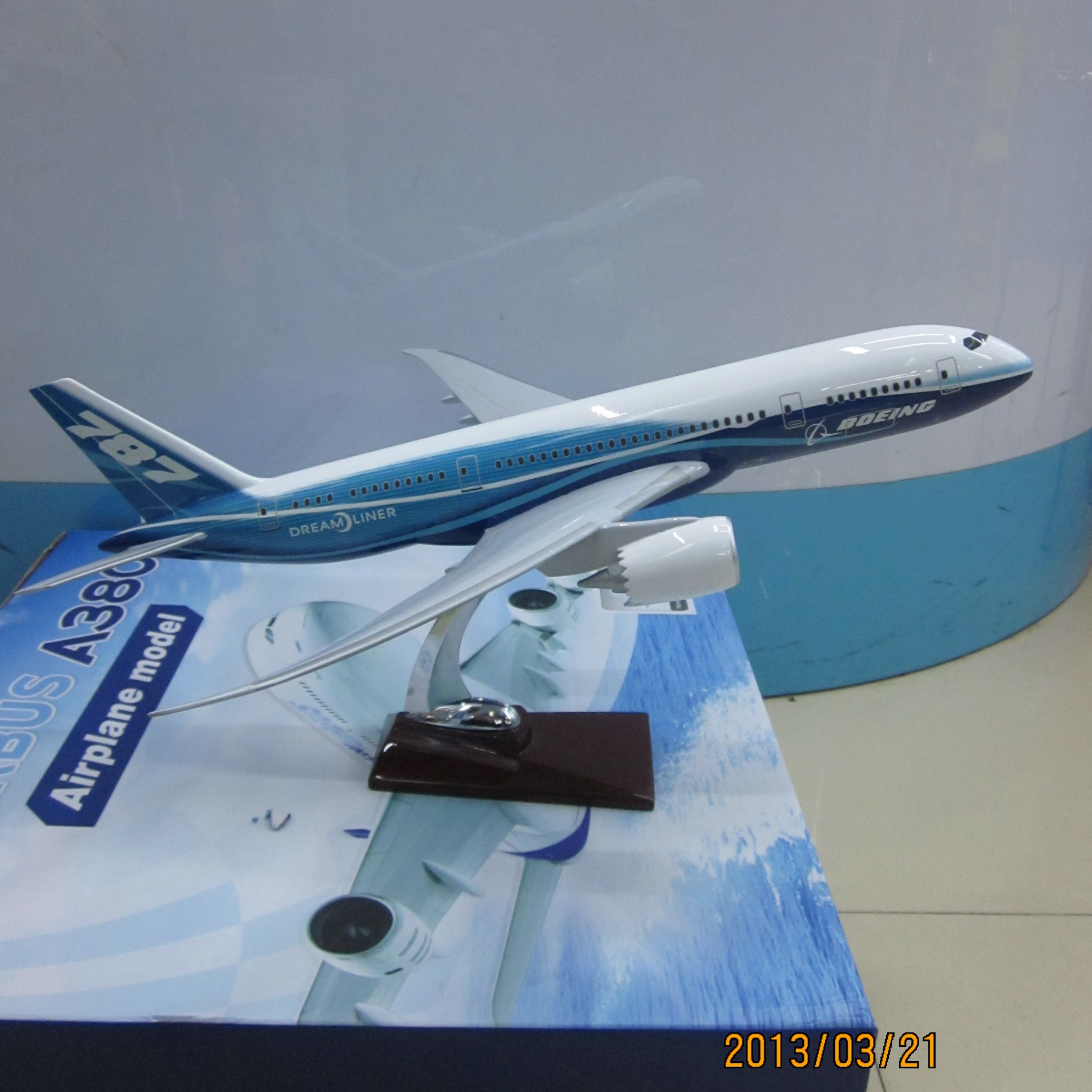 飞机模型（B787原型机）仿真飞机模型 合成树脂飞机模型详情图2