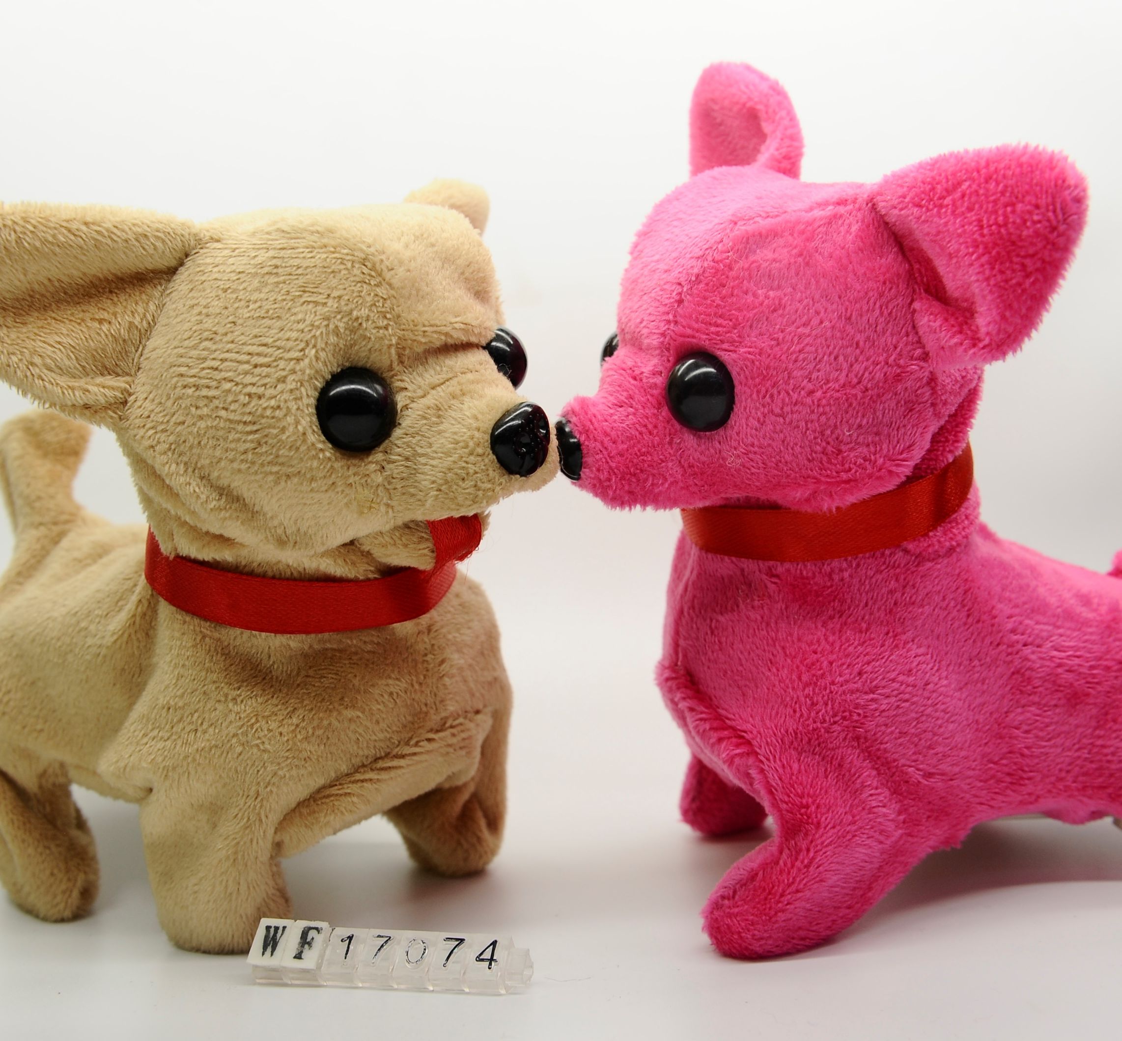 Yiwu stalls from the stuffed chihuahua electric toys Application Scenario