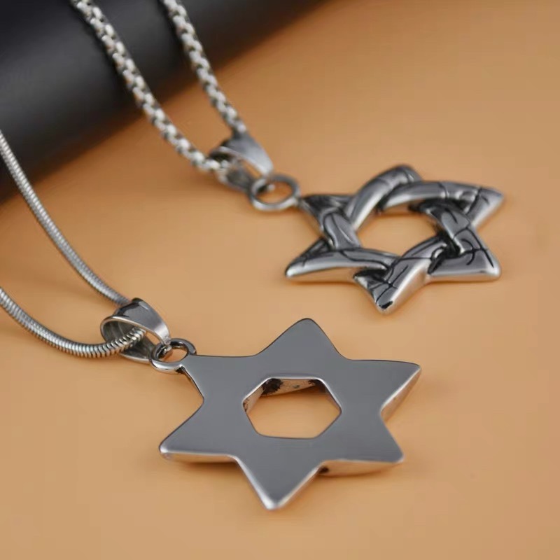 Hexagonal star men's necklace, European and American hip-hop pendant, bold and trendy men's titanium steel individual fashion pendant with accessories full figure