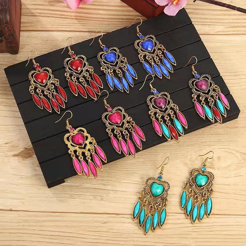 Ethnic style earrings thumbnail