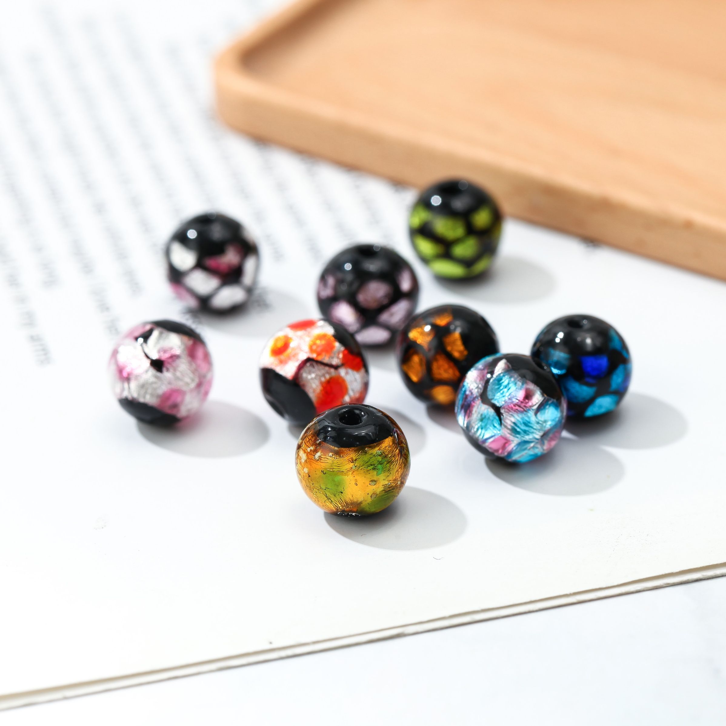 Japanese-style colored dot glass beads, interlocking beads, and colored foil beads diy bracelets, earrings, and accessories are custom-made by the manufacturer details Picture