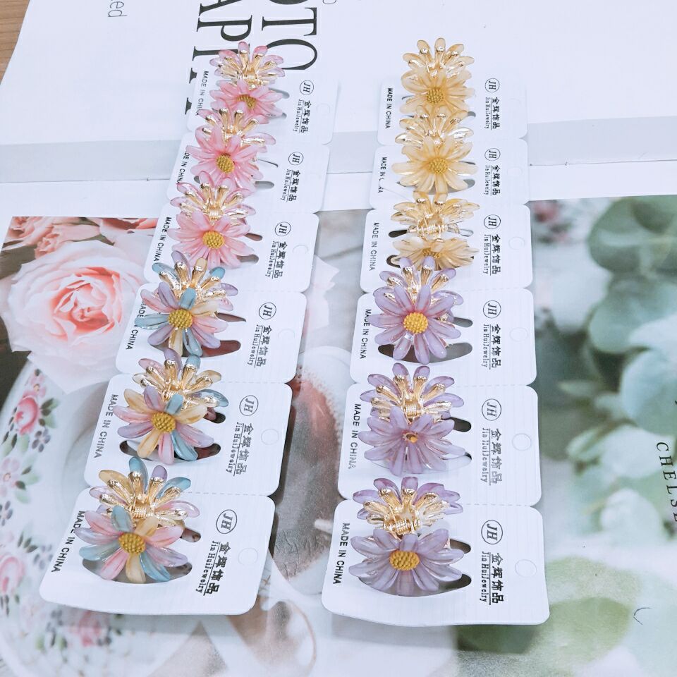 厂家直销小雏菊耳钉水晶花朵耳环女茶色花瓣韩版超仙小爪头夹