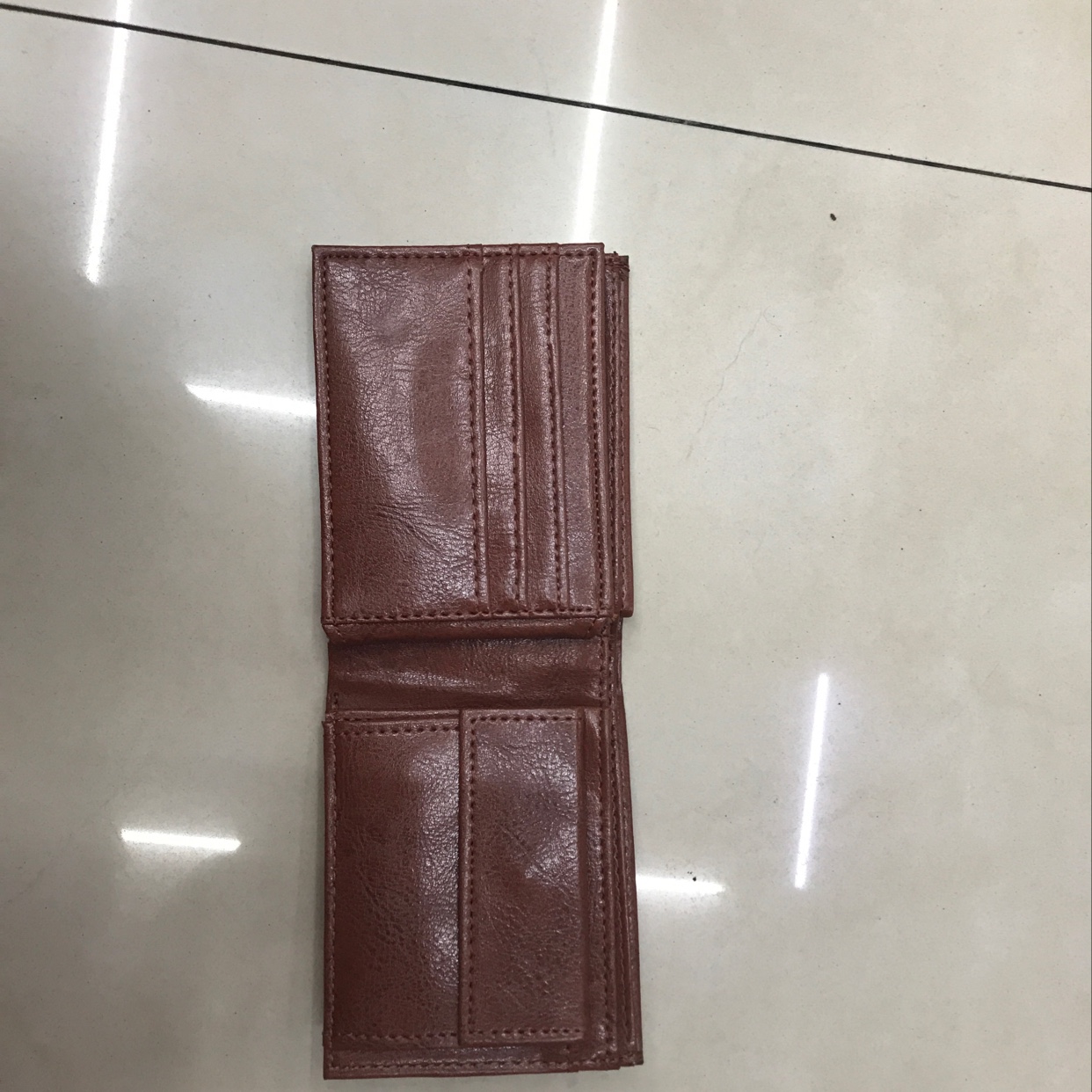 欧美经典款式男钱包小版细节图