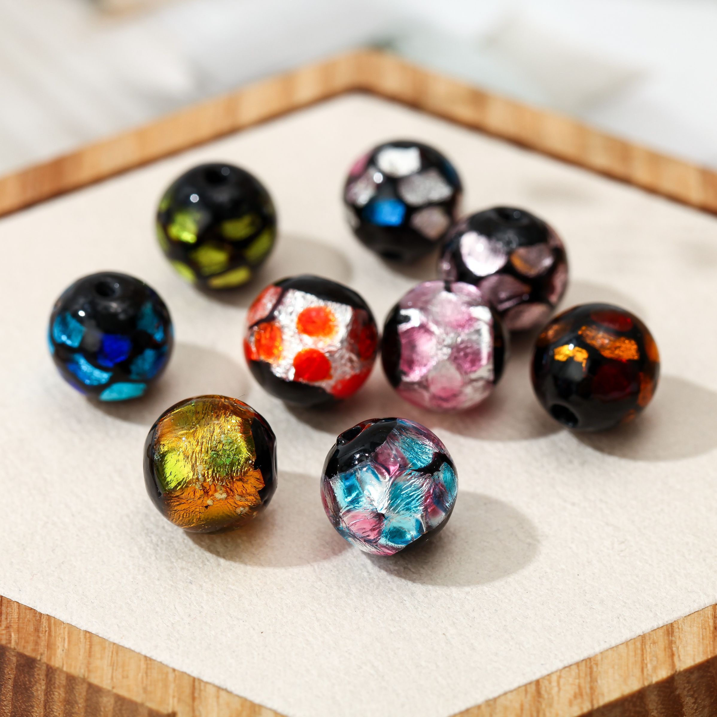 Japanese-style colored dot glass beads, interlocking beads, and colored foil beads diy bracelets, earrings, and accessories are custom-made by the manufacturer Specification image