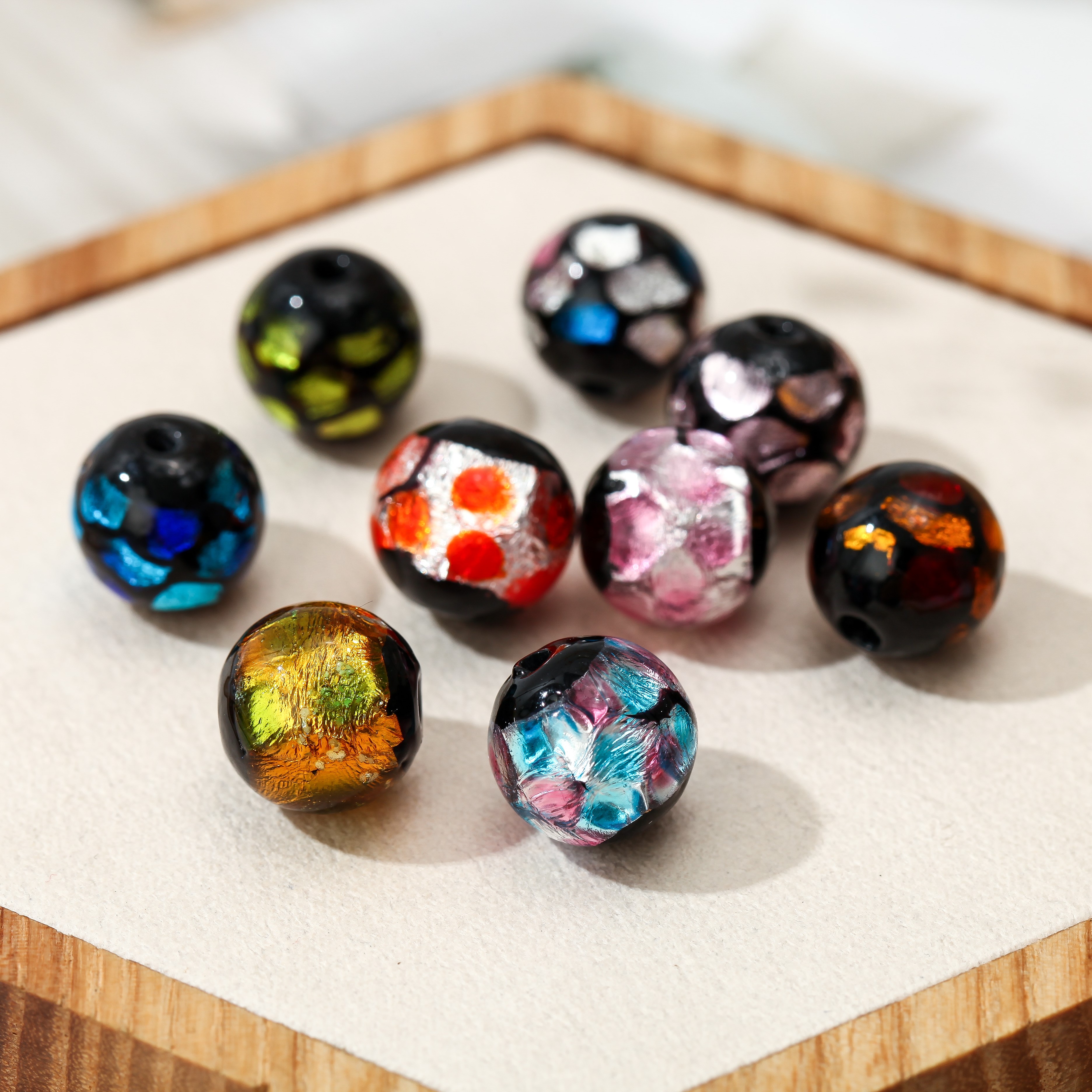 Japanese-style colored dot glass beads, interlocking beads, and colored foil beads diy bracelets, earrings, and accessories are custom-made by the manufacturer detail image 3