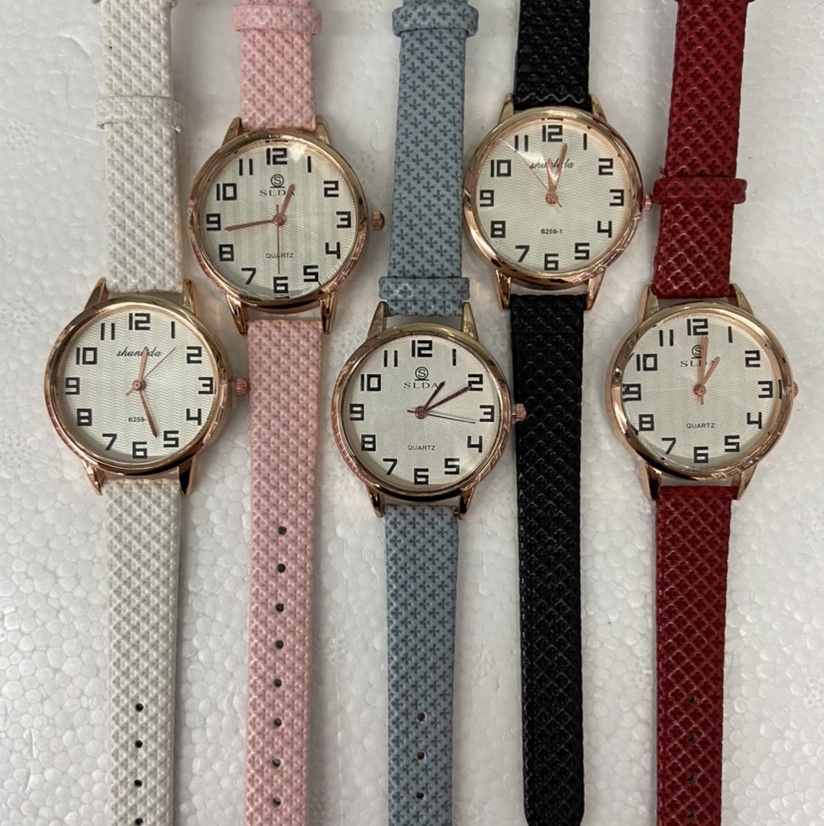 Trendy and fashionable digital women's belt watch details Picture