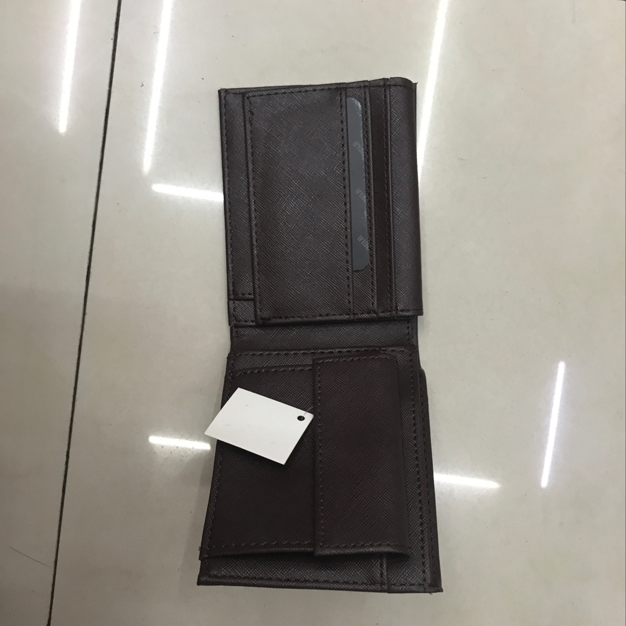 欧美经典款式男钱包产品图