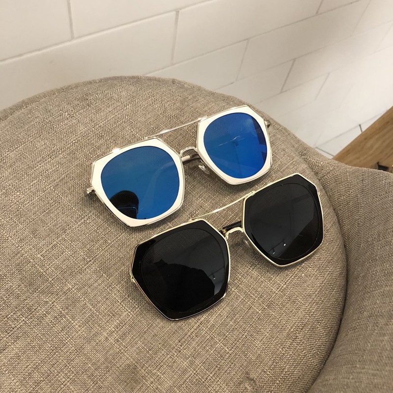 New trendy Korean sunglasses that are popular on social media details Picture