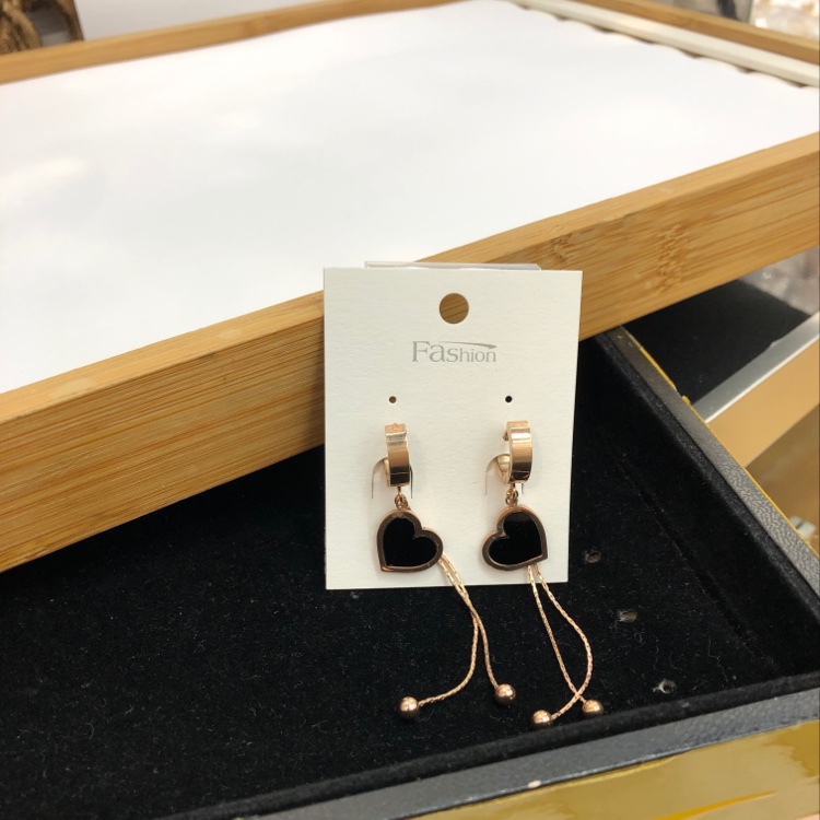 • 2020، قرط فولاذي من نوع سوتيتانيوم صلب طويل الأجل مزود بأذن غير قابلة للاهتزاز Item Picture