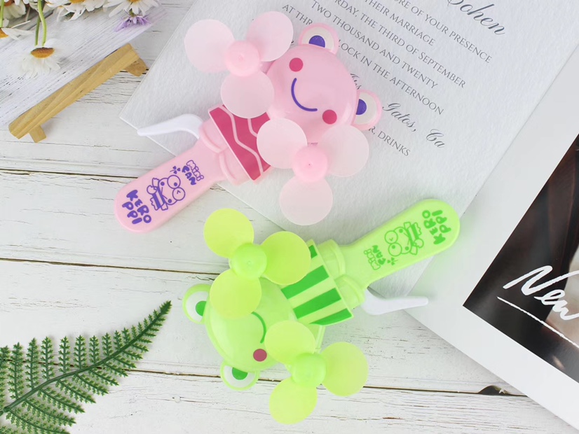 Hot-selling small frog double-head hand-pressed mini fans and handheld mini fans are selling well at street stalls undefined