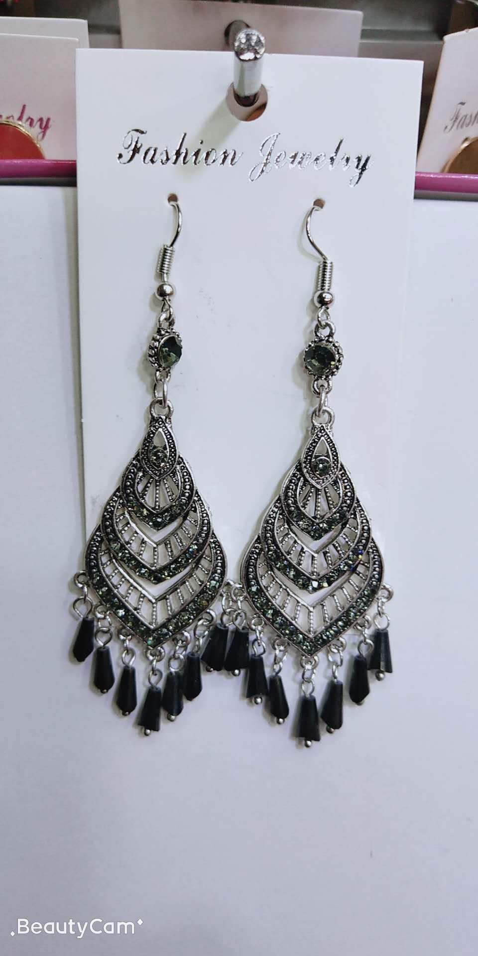 Fashionable, versatile, simple and elegant style, 66 Mia earrings, elegant and new Item Picture