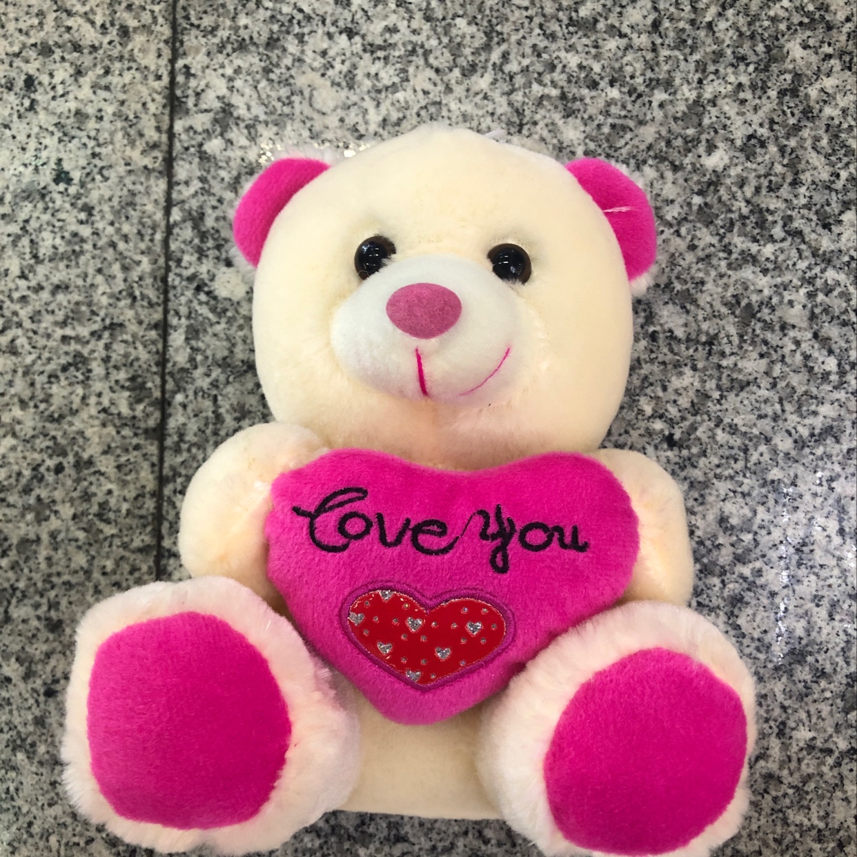 Loveyou heart bear hug thumbnail