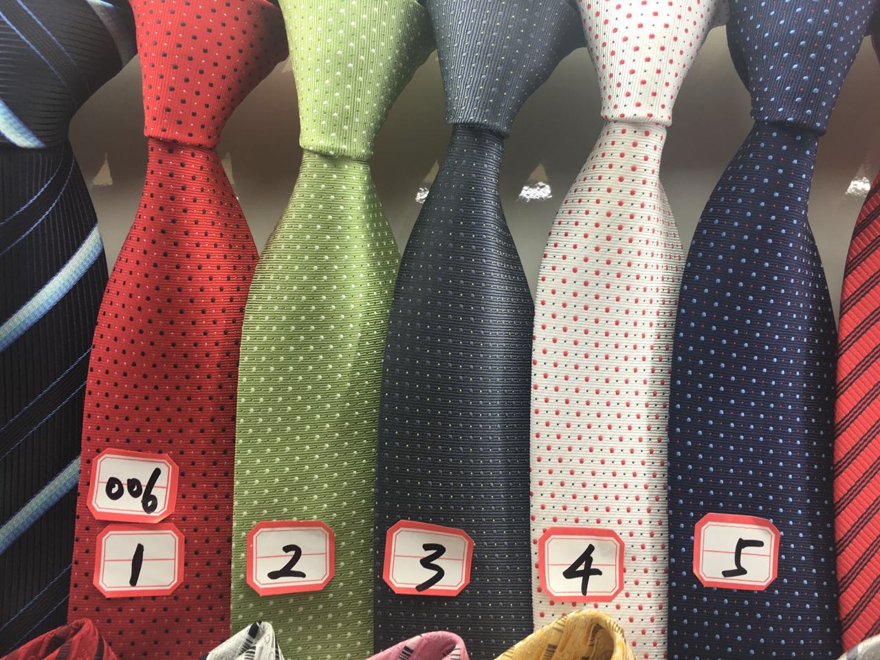 Popular Tie 1