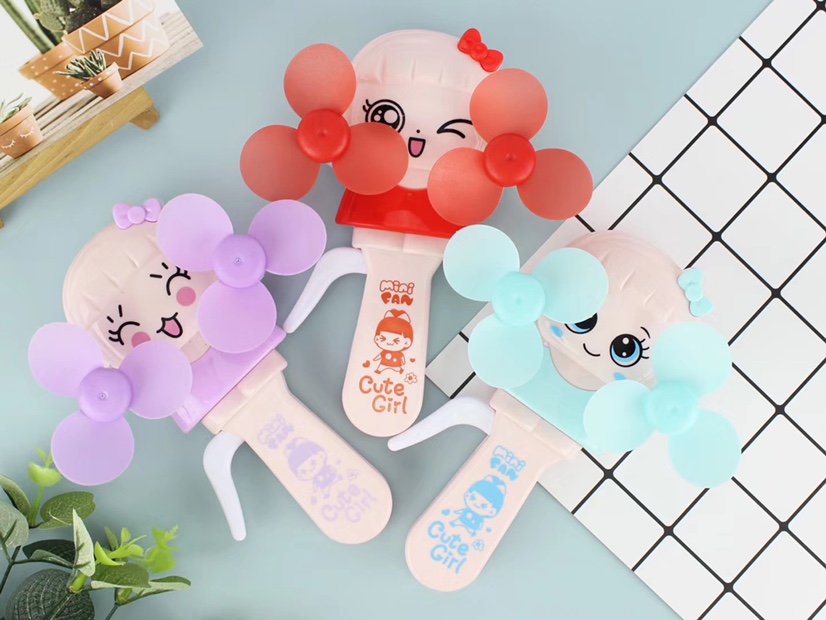 Hot-selling small-sized double-headed cute girl double-headed hand pressure fan, hand-held hand pressure fan is selling well at the street stall Application Scenario