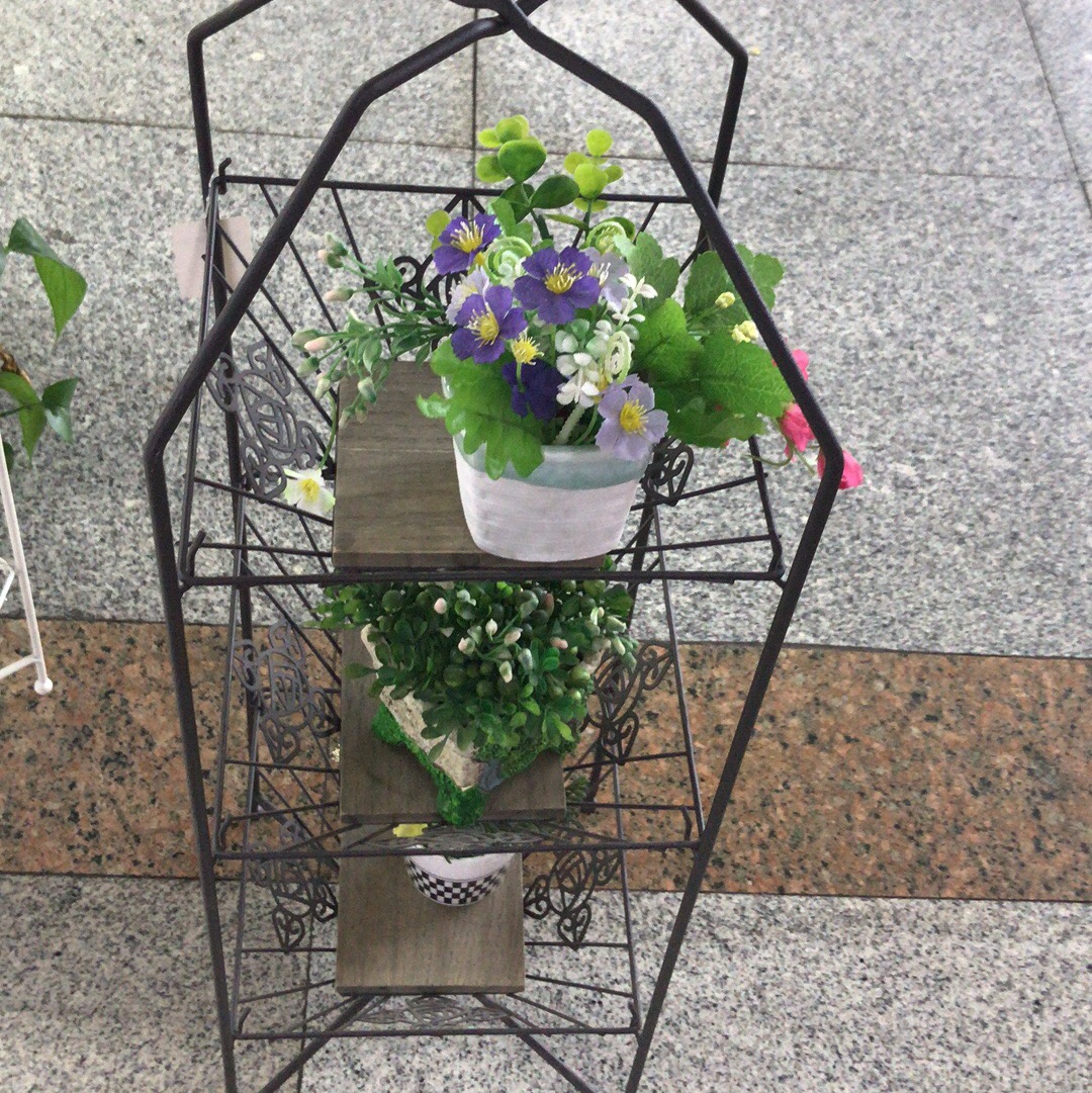 三层铁艺置物架