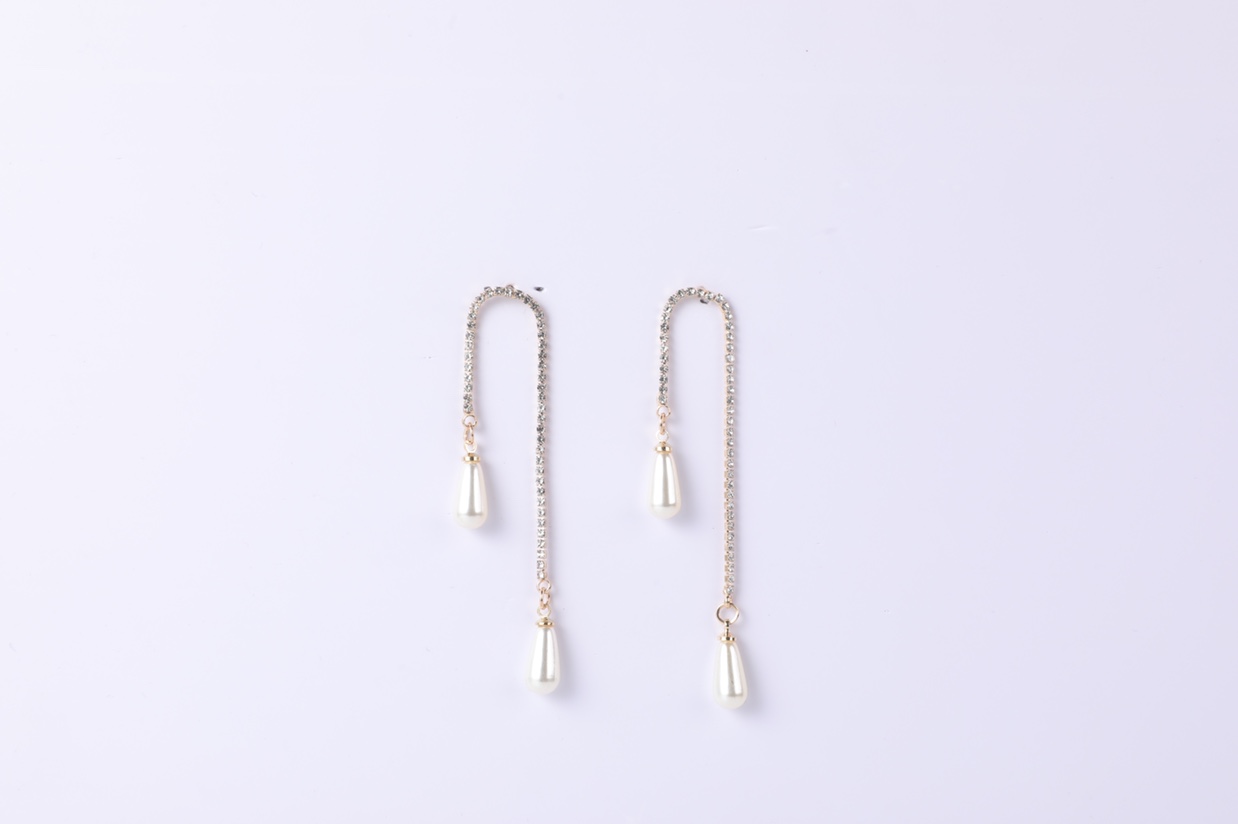 Korean-style European and American earrings, long and shiny diamond claw chain, teardrop pearl, trendy party Billon -05 details Picture