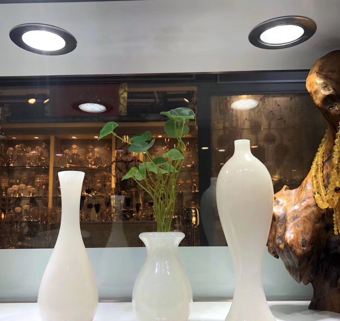 Natural jade vase Art Display piece 04