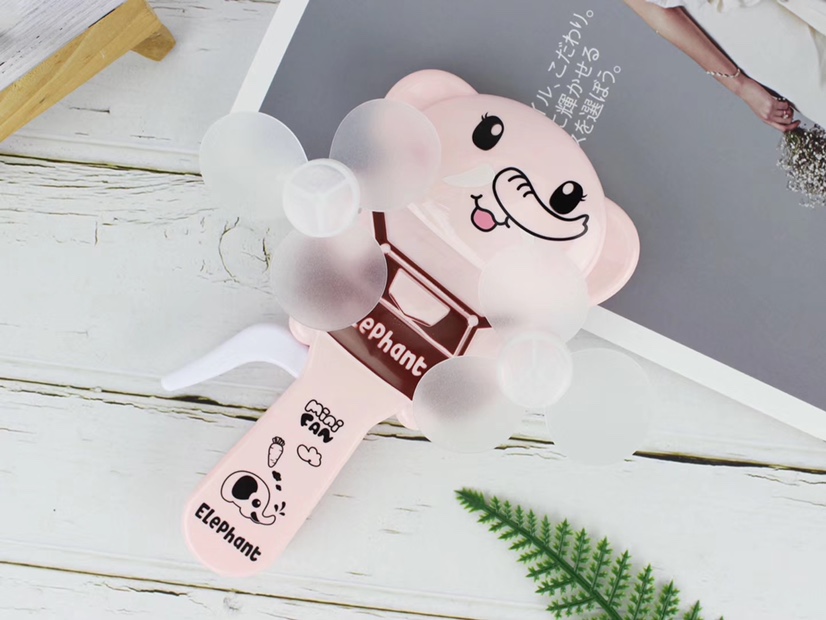 The hot-selling Little Elephant small double-head hand pressure fan and the handheld mini hand pressure small fan are selling well at the street stall undefined