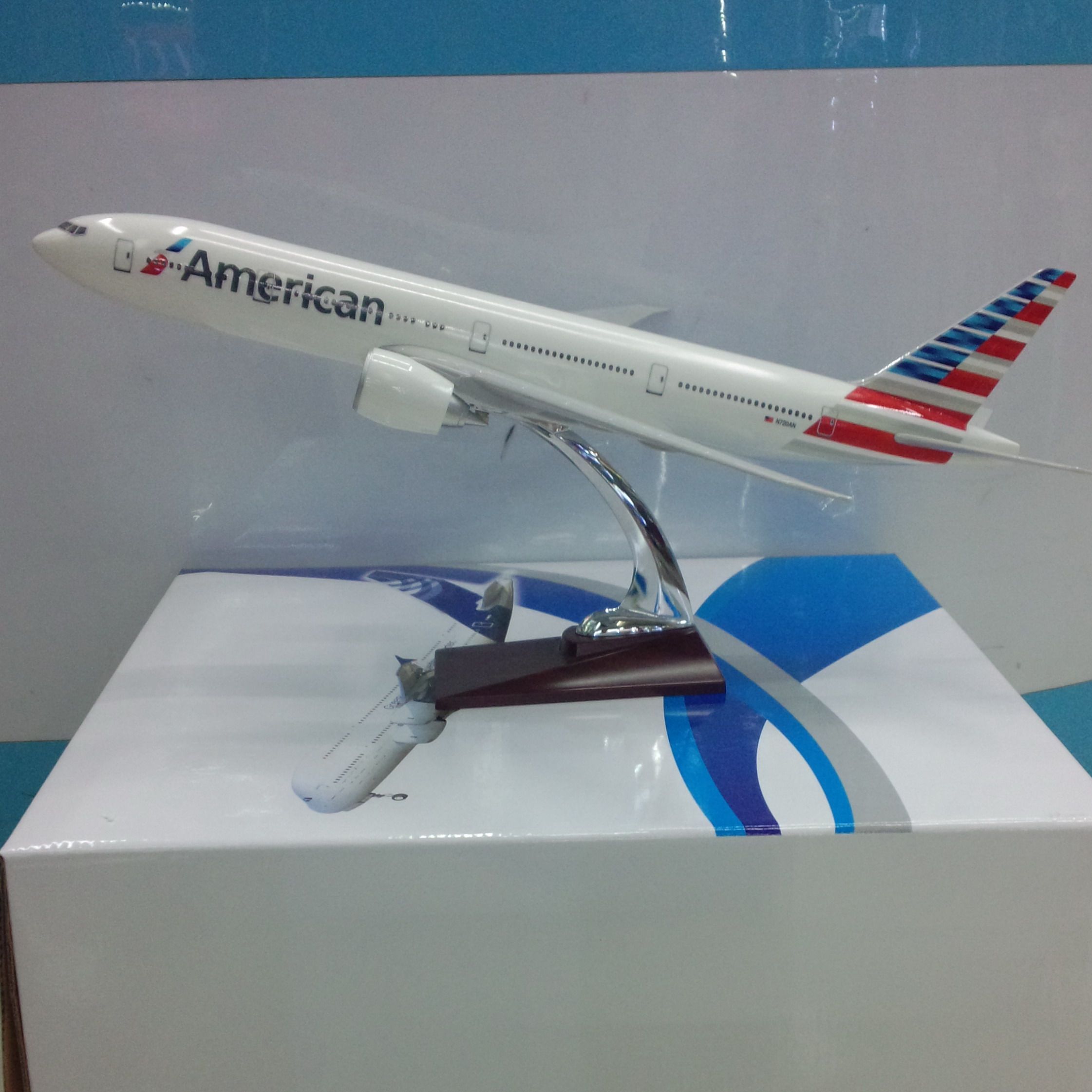 飞机模型（B777美国航空）仿真飞机模型 合成树脂飞机模型