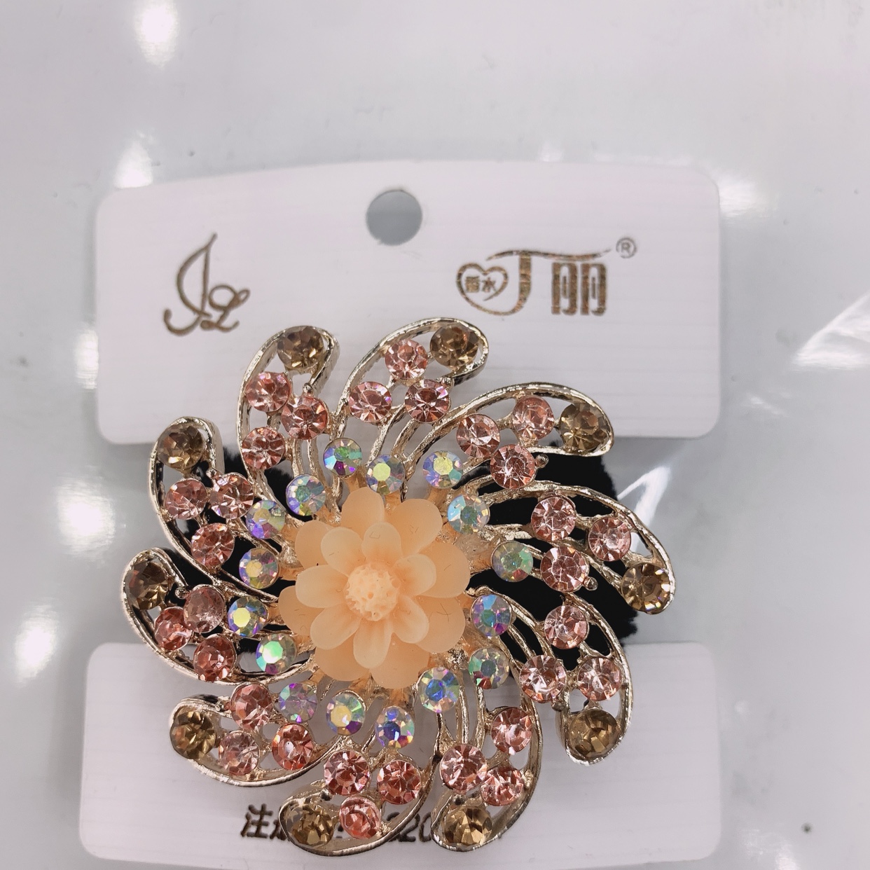 Manufacturers direct selling, quality assurance. Full drill ring, resin floret classic hot style head rubber band, South Korea flannelette ring, coils hair tie hair ball hair string drill hundred tower.