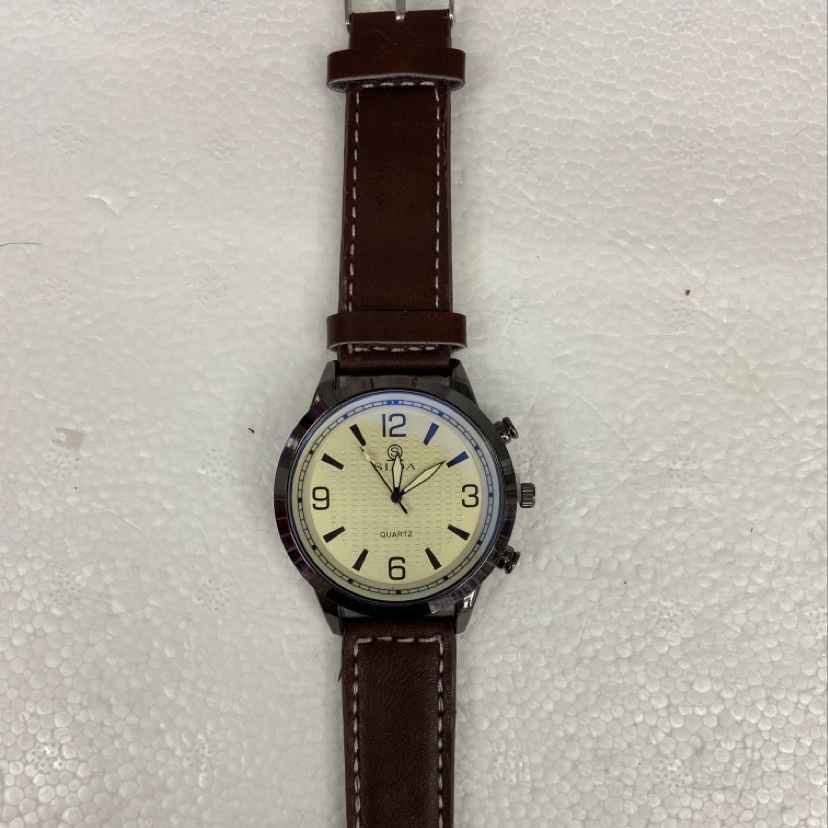 Classic and fashionable 14 men's leather strap watch