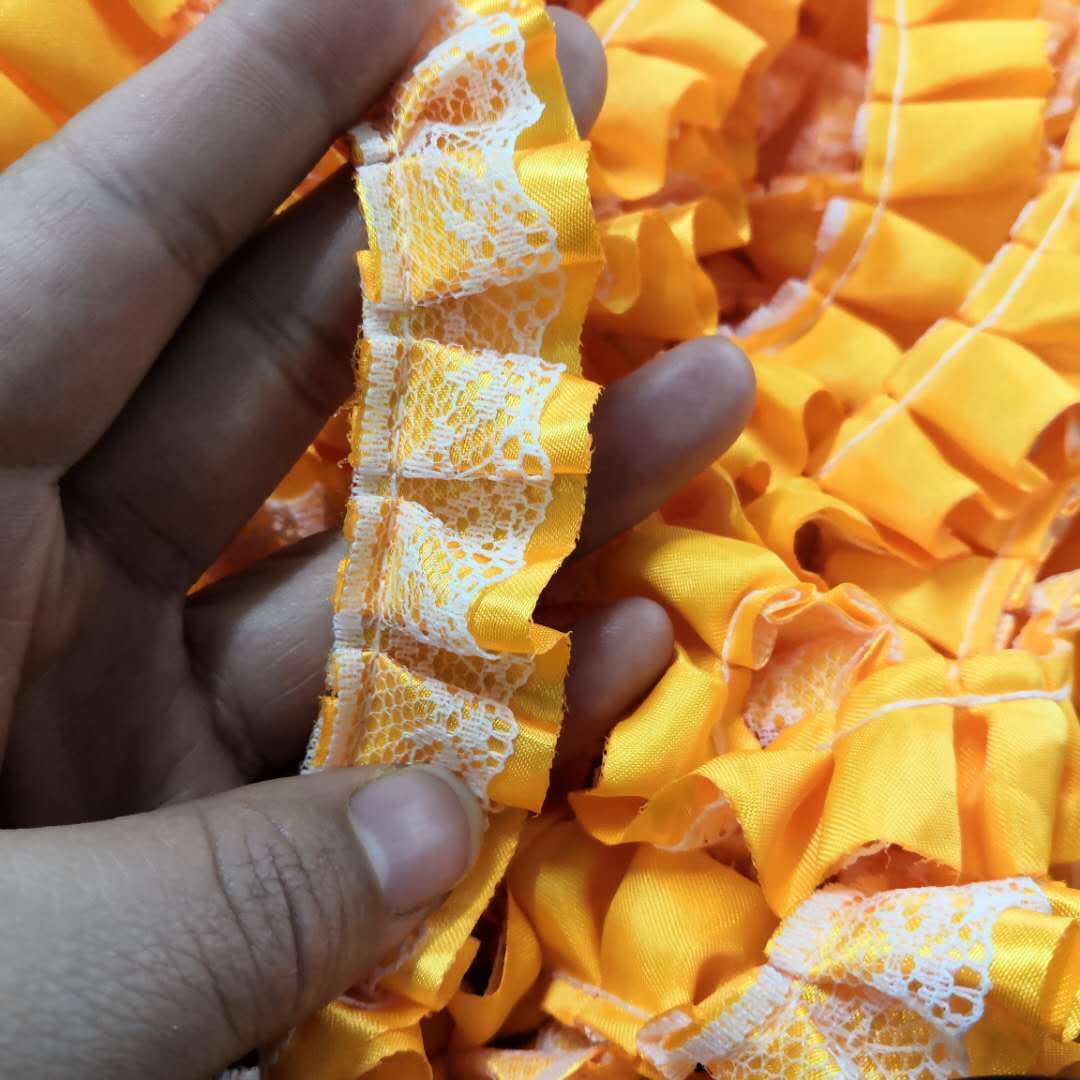 2.5cm色丁布蕾丝花边迷糊娃工艺装饰打折花边325玩具服装饰品配件30米一条白底实物图