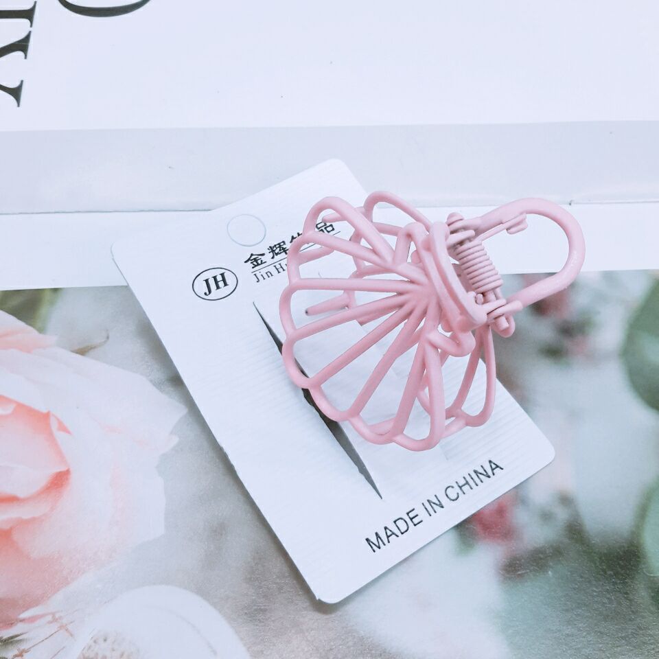 Korean version color gripper, large coil hair clip, metal hair clip, ponytail clip, adult hair accessory, new hair accessory Specification image